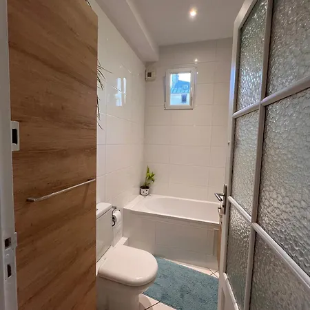 Au Coeur De - Elegant Et Confortable Apartment